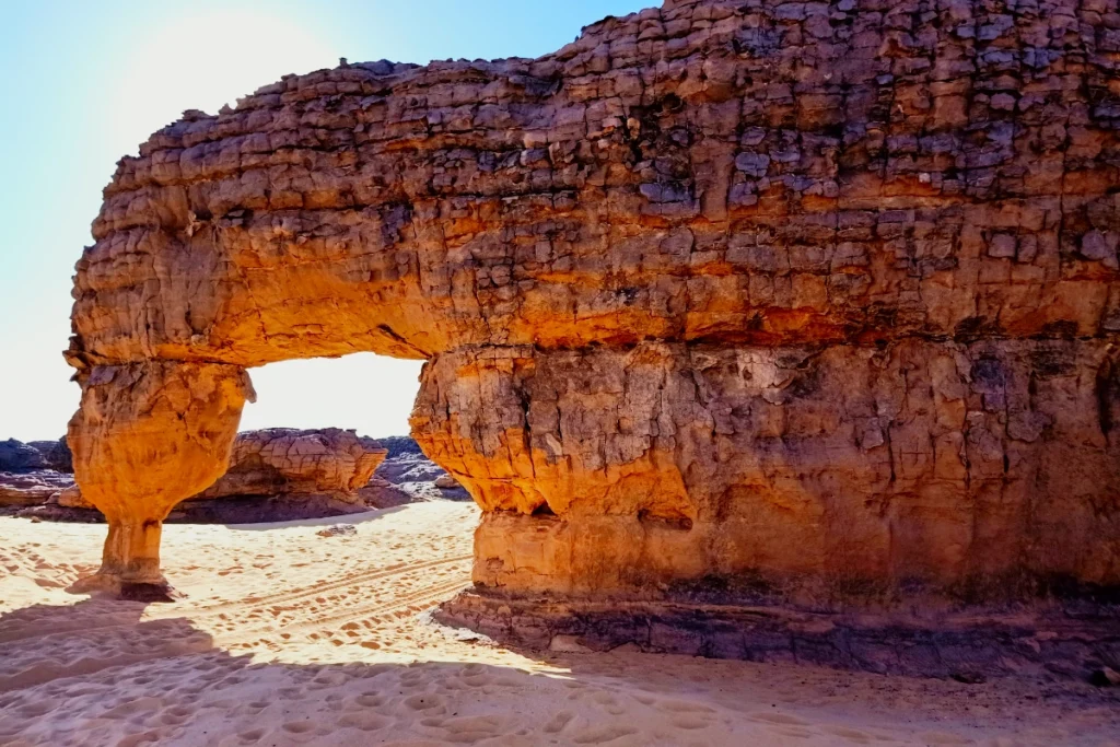 arche-naturelle-tassili-hoggar-sandstone-tamanrasset-algerie