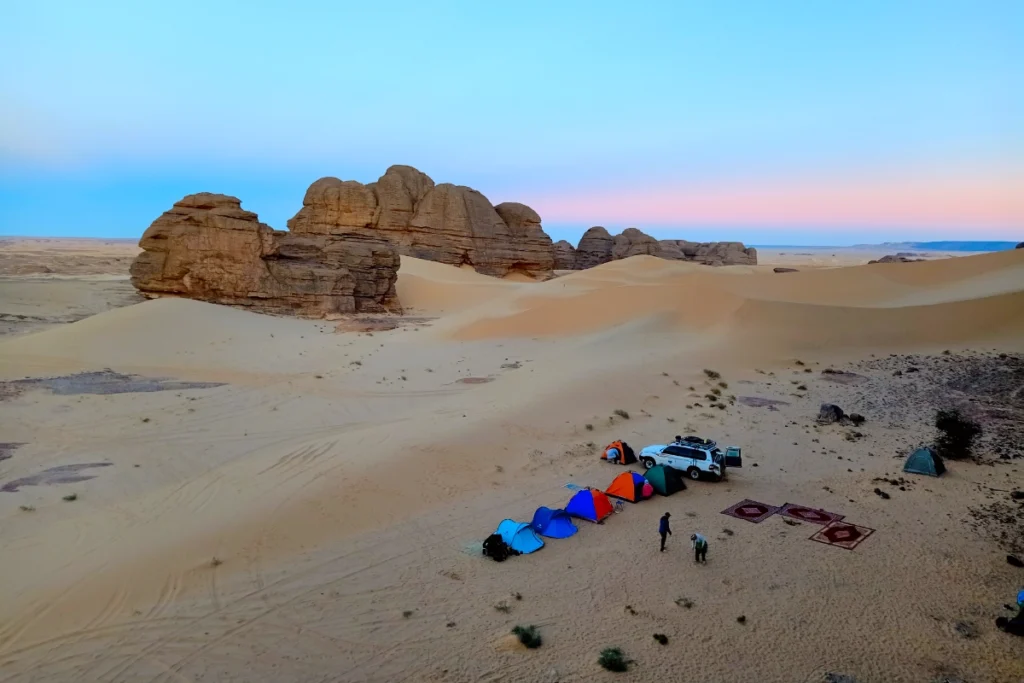 camp-tinakachaker-tassili-hoggar-bivouac-desert-tamanrasset